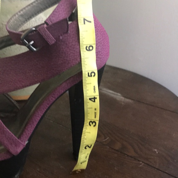 Strappy heels - Picture 9 of 9